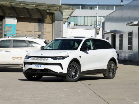 Leapmotor C11 REEV Comfort 300