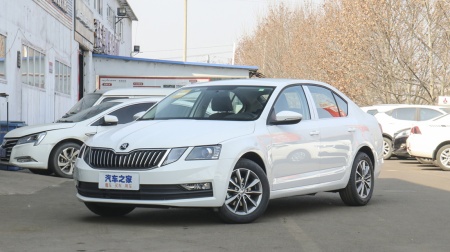 Skoda Octavia Comfort 1.5 MT