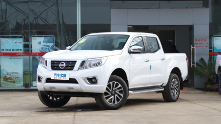 Nissan Navara Flagship 2.5L MT 4WD QR25