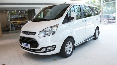 Ford Tourneo Elite 2.0T MT
