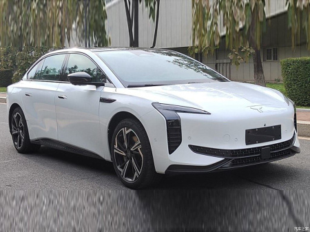 Hongqi EH7 640 Pro+ AWD