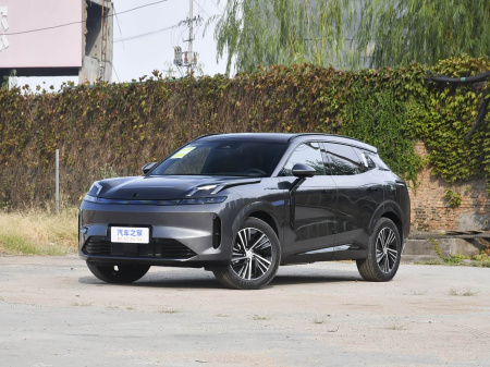 Lynk & Co 08 EM-P 2025 Model 120km Long Range Pro