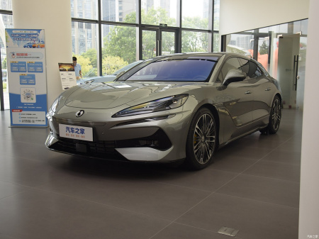 Denza Z9 GT Max PHEV