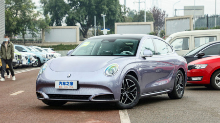 Ora Lightning Cat Luxury 555km