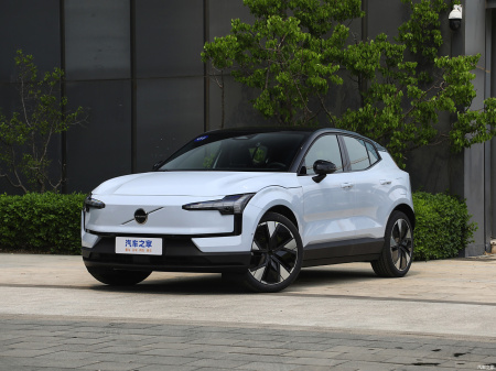 Volvo EX30 Ultra AWD