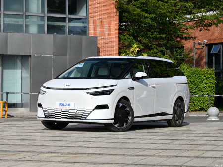 XPeng X9 640 Max AWD