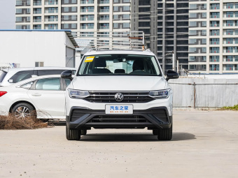 VW Tiguan L 2025 Outstanding Model 300TSI Automatic 2WD Dragon Edition