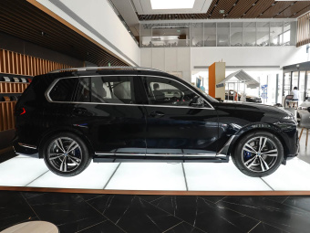 BMW X7 2026 xDrive40i Luxury M Sport 6-Seat