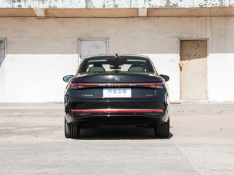VW Passat 2026 Pro 380TSI Dragon Edition