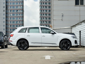 Audi Q7 2025 55 TFSI Quattro S line Sport