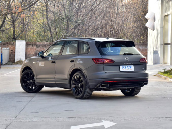 VW Touareg 2023 Model 3.0TSI Elite Volcanic Rock Paint Sport Edition