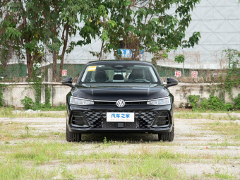 VW Passat 2026 Pro 380TSI Starry Sky Dragon Edition