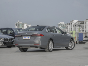 BMW 5 Series 525Li Luxury