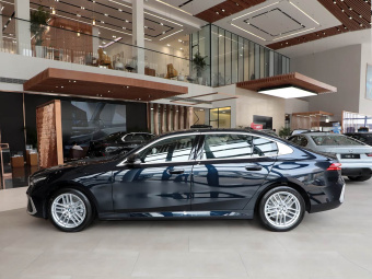 BMW 5 Series 2026 525Li Luxury
