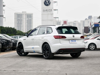 VW Touareg 2023 Model 3.0TSI Elite Edition