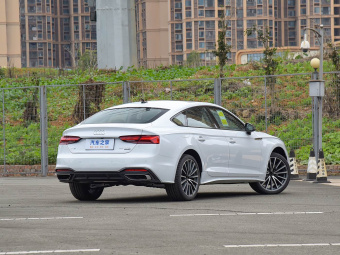 Audi A5 Sportback 2024 40 TFSI Quattro Luxury Dynamic