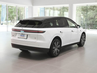 Li Auto i6 2025 Standard AWD