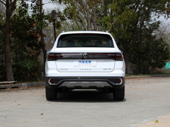 VW Tharu 2024 300TSI 2WD Full Moon Edition