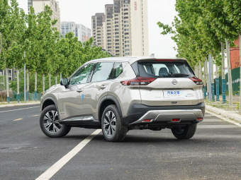 Nissan X-Trail 2023 e-POWER Super Hybrid Dual Motor All-Wheel Drive Luxury Edition