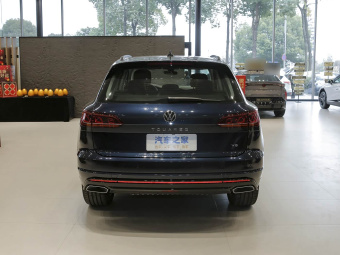 VW Touareg 2023 3.0TSI Premium Edition Obsidian Black Sport Package
