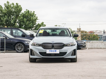 BMW i3e 2026 eDrive 40 L Night Edition