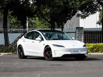 Tesla Model 3 2025 Facelifted High-Performance All-Wheel Drive Version