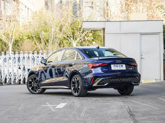 Audi A3L Limousine 2025 35TFSI Flying Spur Premium Edition
