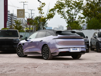 Zeekr 007GT 2025 RWD Intelligent Driving Edition 75kWh