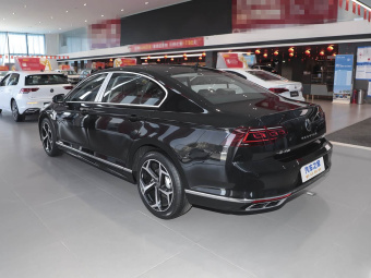 VW Magotan 2025 Facelifted Popular Edition 280TSI DSG Luxury
