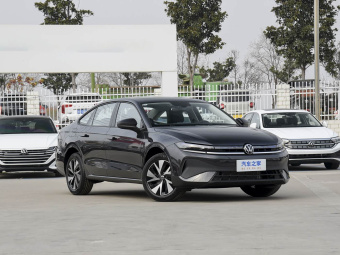 VW Sagitar 2026 L 300TSI DSG Fashion