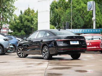 VW Passat 2025 Pro 380TSI Starry Dragon Edition