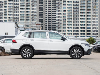 VW Tiguan L 2025 Outstanding Model 300TSI Automatic 2WD Dragon Edition