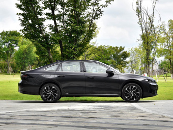 VW Sagitar 2026 L 300TSI DSG Luxury