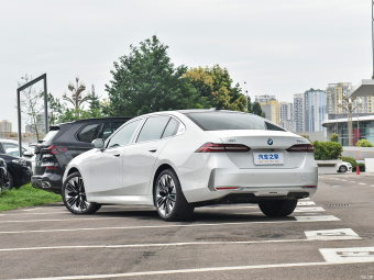 BMW 5 Series 530Li Exclusive Luxury