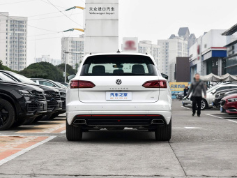 VW Touareg 2023 Model 3.0TSI Elite Edition
