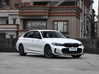 BMW 3 Series 2026 330Li M Sport Night Edition