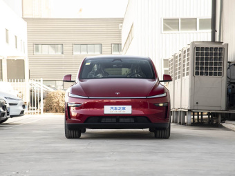 Tesla Model Y 2026 Facelifted long-range rear-wheel drive version