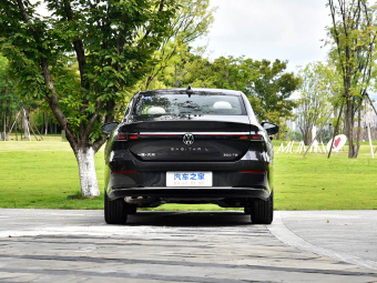 VW Sagitar 2026 L 300TSI DSG Luxury