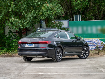 VW Passat 2025 Outstanding Model 330TSI Elite Edition