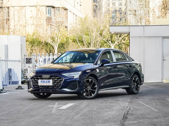 Audi A3L Limousine 2025 35TFSI Flying Spur Premium Edition
