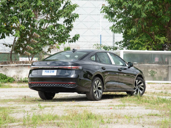VW Passat 2026 Pro 380TSI Starry Sky Dragon Edition