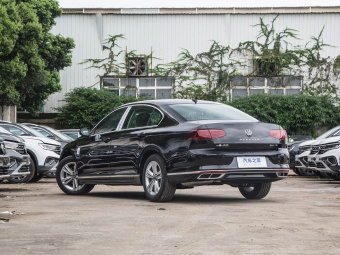 VW Magotan 2025 Popular Edition 280TSI DSG Comfort