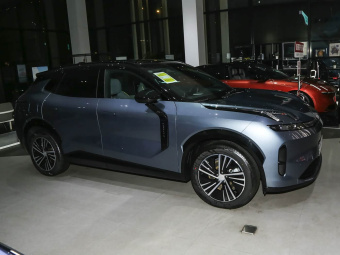Lynk & Co 08 EM-P 2025 Halo model with 120km long range