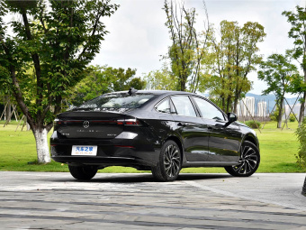 VW Sagitar 2026 L 300TSI DSG Luxury