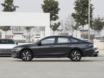 VW Sagitar 2026 L 300TSI DSG Fashion