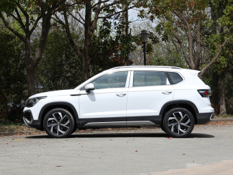 VW Tharu 2024 300TSI 2WD Full Moon Edition