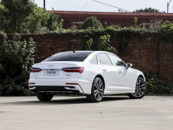 Audi A6L 2026 45 TFSI quattro Premium Dynamic Edition