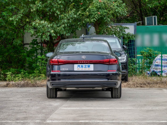 VW Passat 2025 Outstanding Model 330TSI Elite Edition