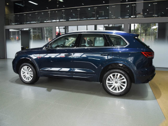 VW Touareg 2025 Restyled 2.0TSI Sharp Crest Edition