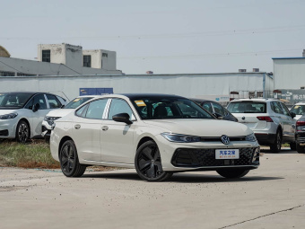 VW Passat 2025 Pro 380TSI Starry Sky Dragon Edition